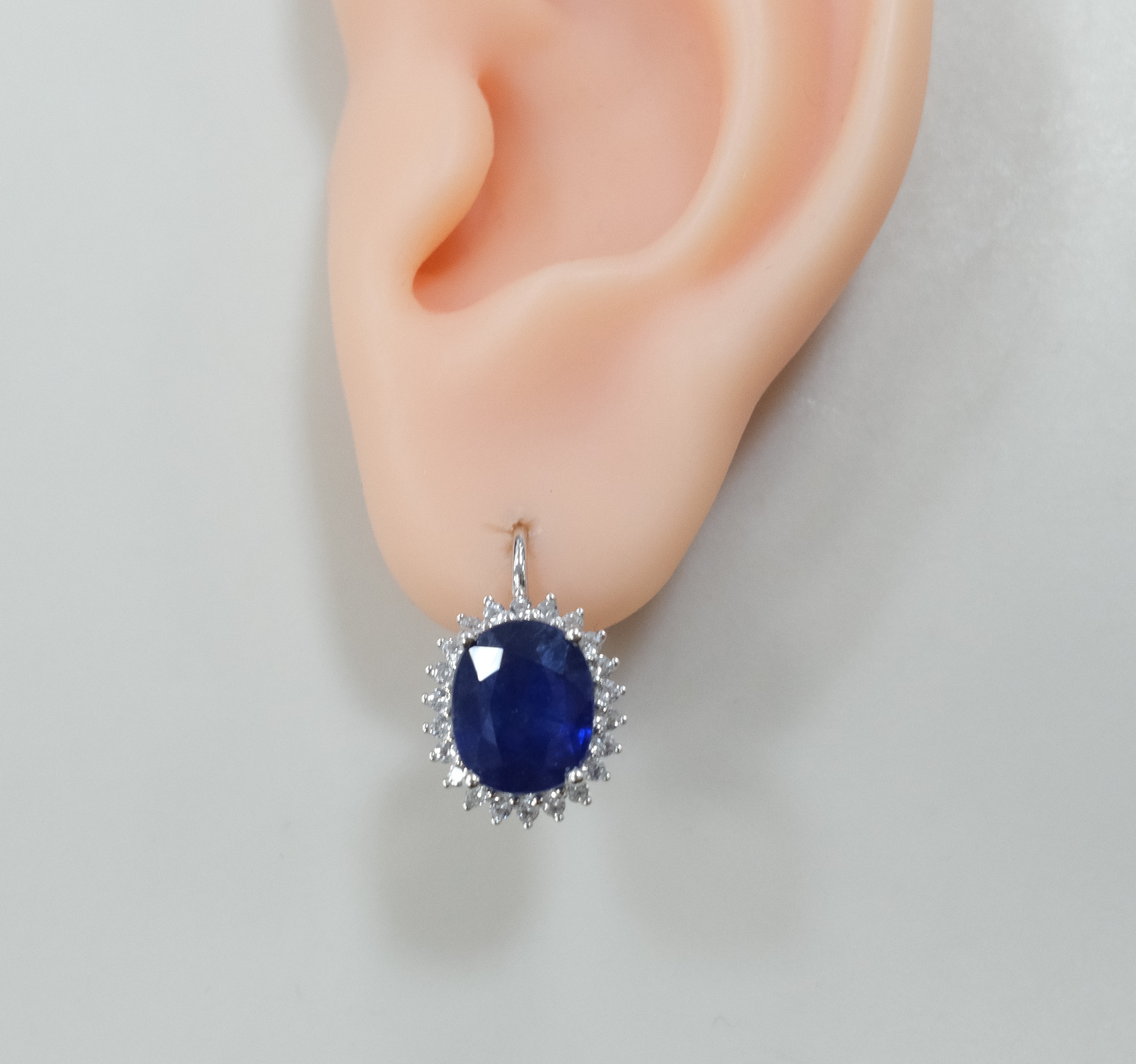 Серебряные серьги с сапфирами